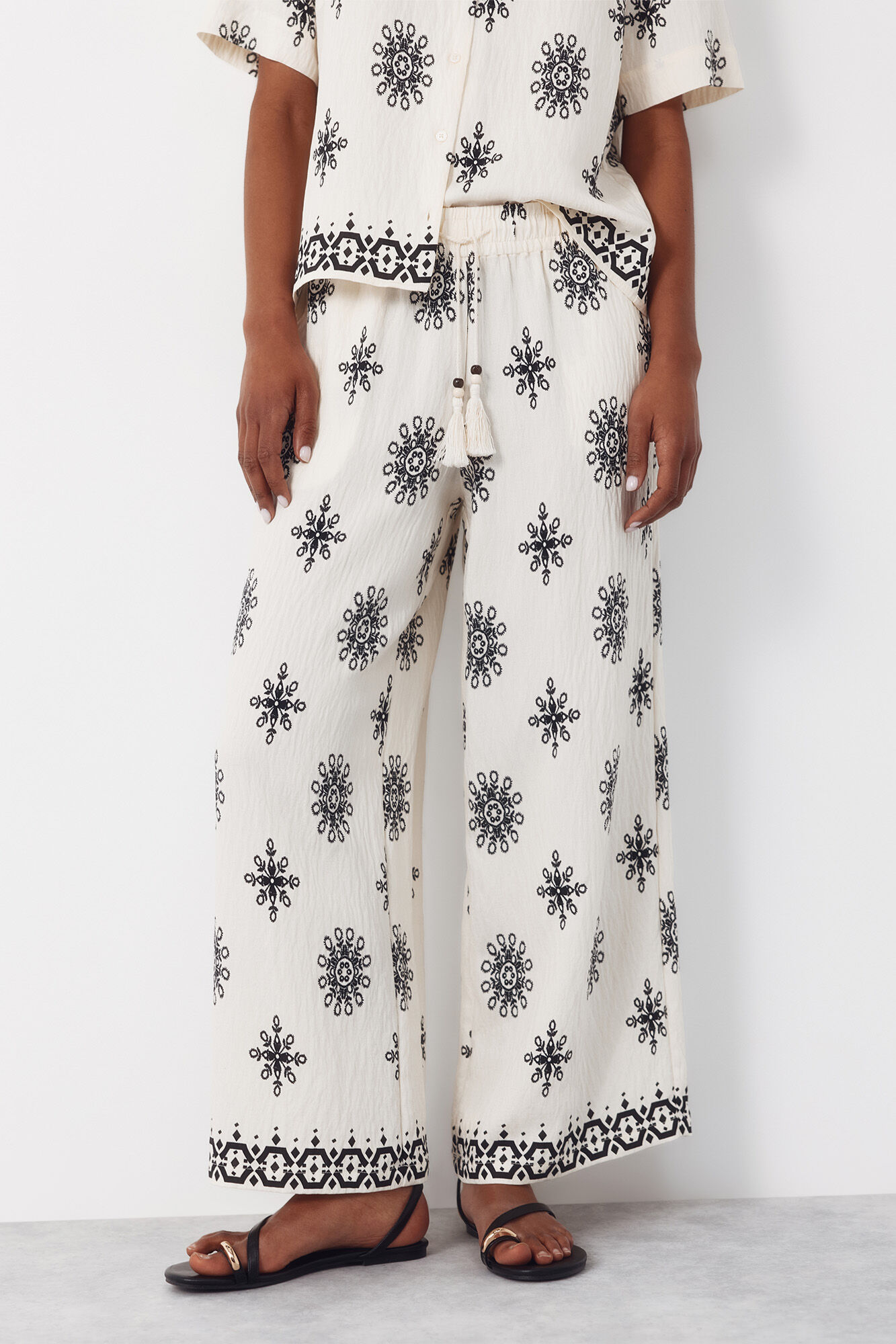 Cortefiel Cal&ccedil;as estampadas