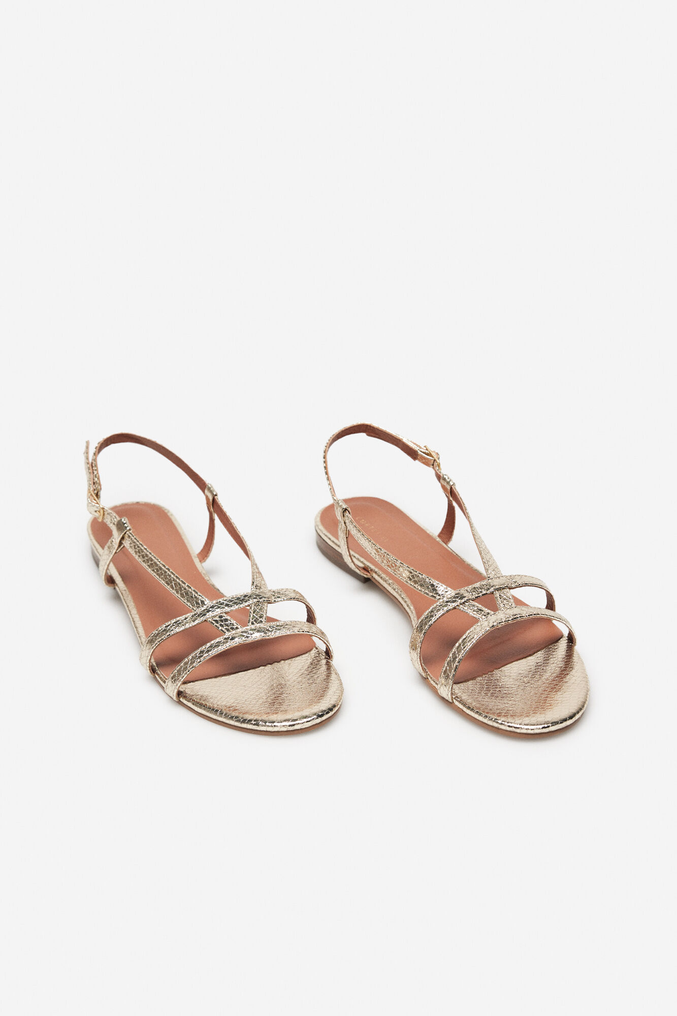 Sandalia plana dedo Chaussures pour femme Cortefiel