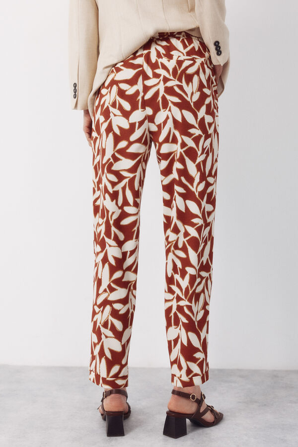 Cortefiel Pantal&oacute;n flu&iacute;do con textura Estampado marr&oacute;n