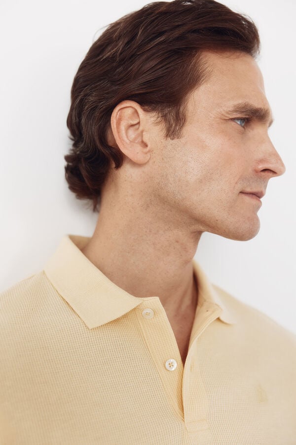 Cortefiel Polo shirt link structure Yellow