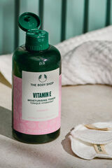 The Body Shop T&oacute;nico Hidratante Vitamina E 250ml Multicolor