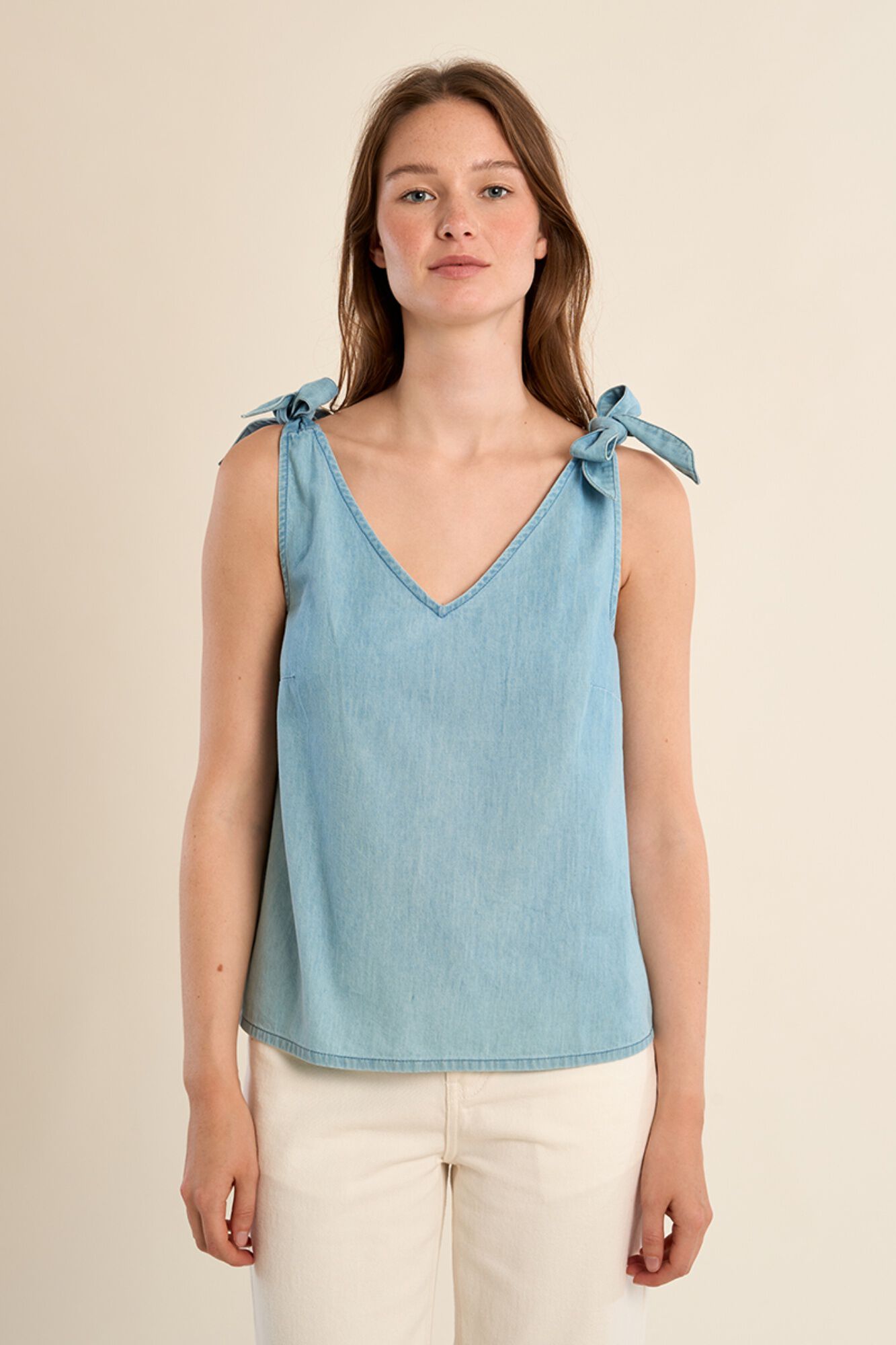 Molly Bracken Top de mulher de al&ccedil;as com la&ccedil;ada