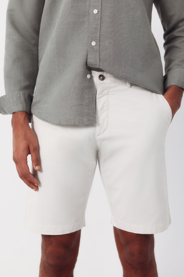 Cortefiel Chino Bermuda shorts Ivory