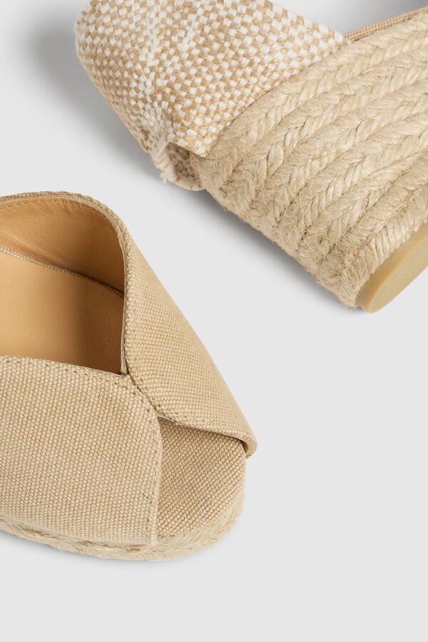 Cortefiel Bianca wedge sandal made in canvas Nude
