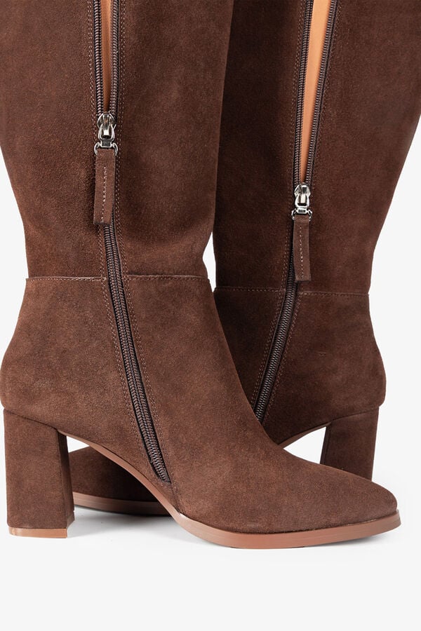 Popa Botas feminina Sinnara Croute Castanho