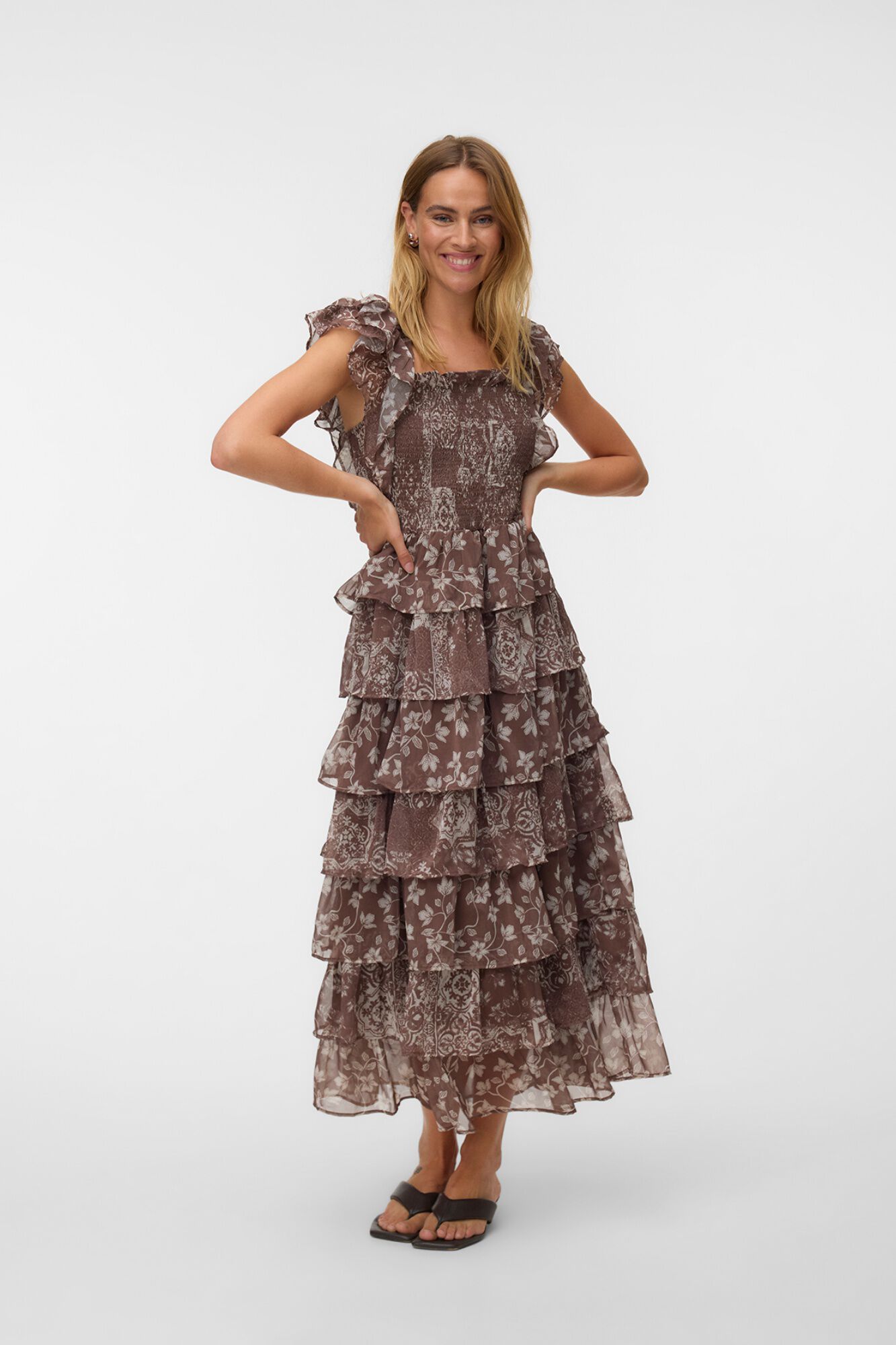 Vero Moda Vestido estampado volante