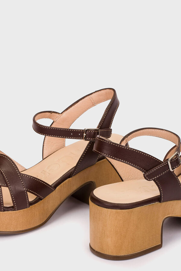 Wonders Sand&aacute;lias Mi&eacute;rcoles 60 Castanho