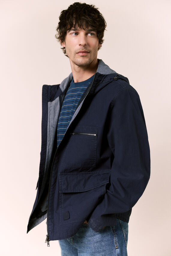 Parka corta con capucha