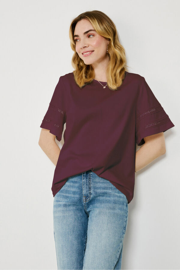 Vila Camiseta de algodão orgânico com vazados Roxo