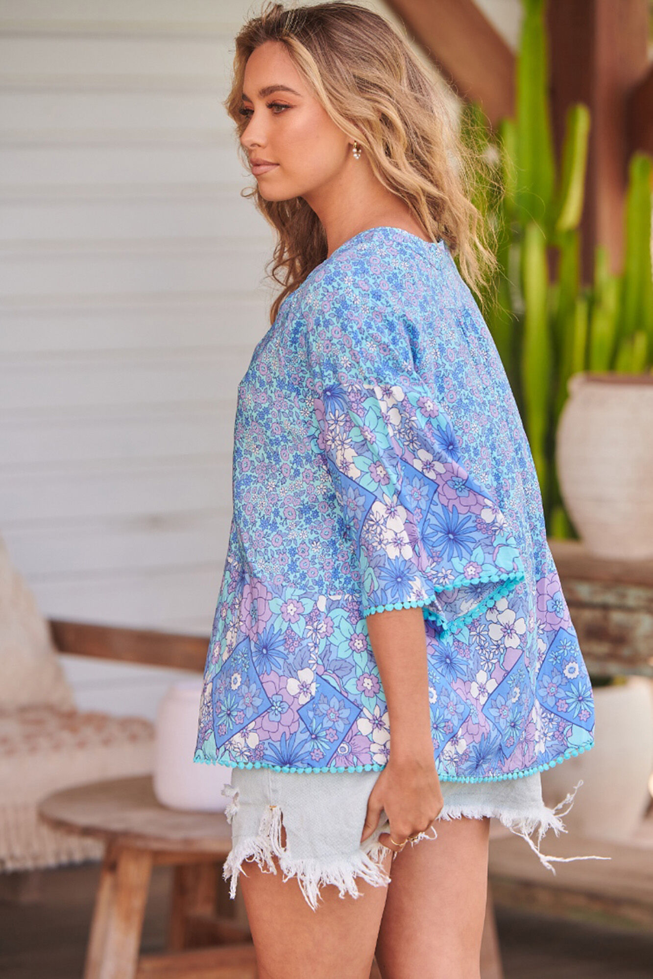 Blusa con escote en V Blusas de mujer Cortefiel