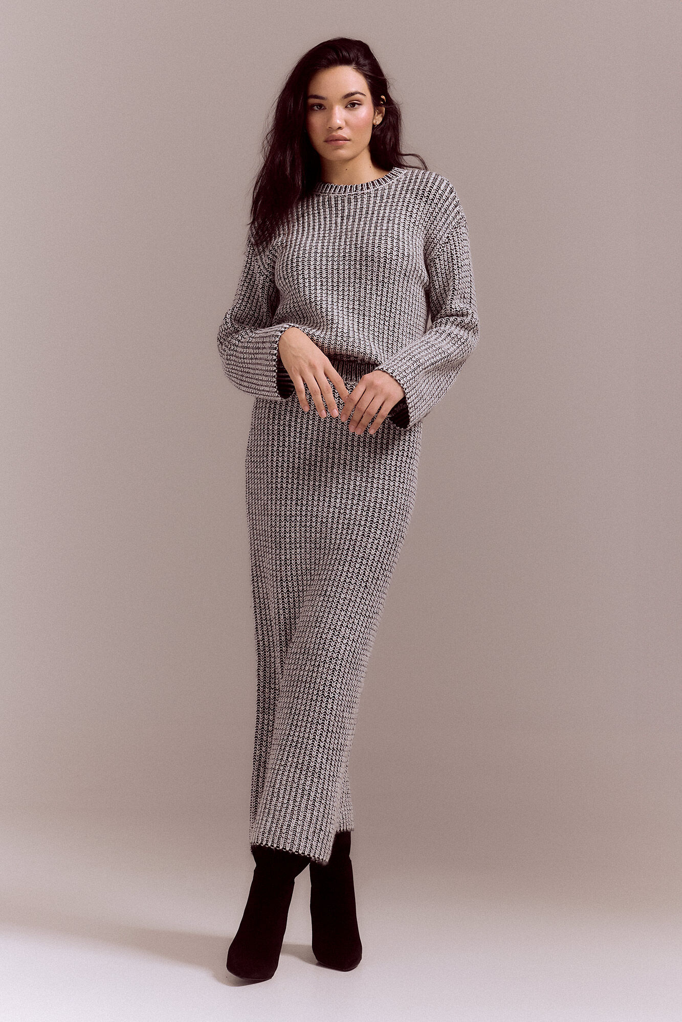 Jersey knit grey skirt 2025
