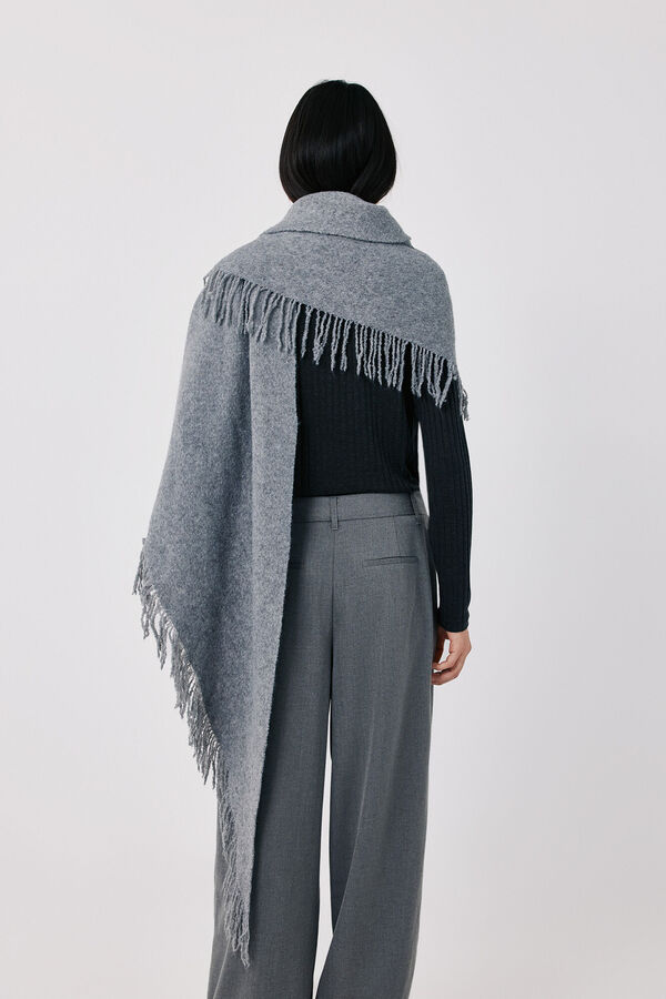Cortefiel Knit shawl Grey
