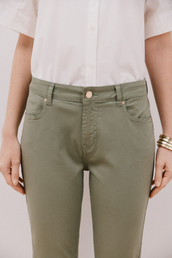 Cortefiel Colored cropped skinny pants Green