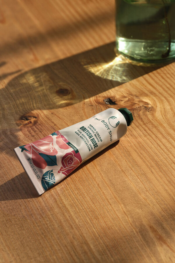 The Body Shop British Rose Hand Cream Multicolour