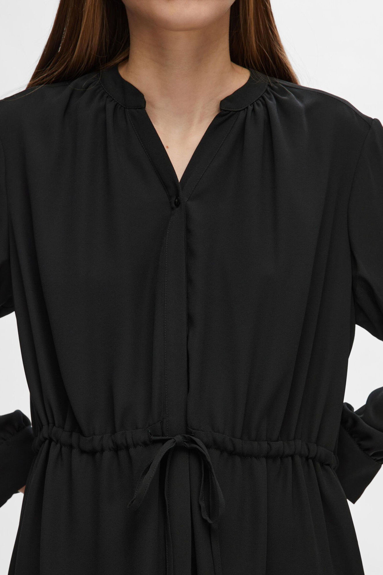 Selected Vestido camisero de manga larga confeccionado con materiales reciclados.