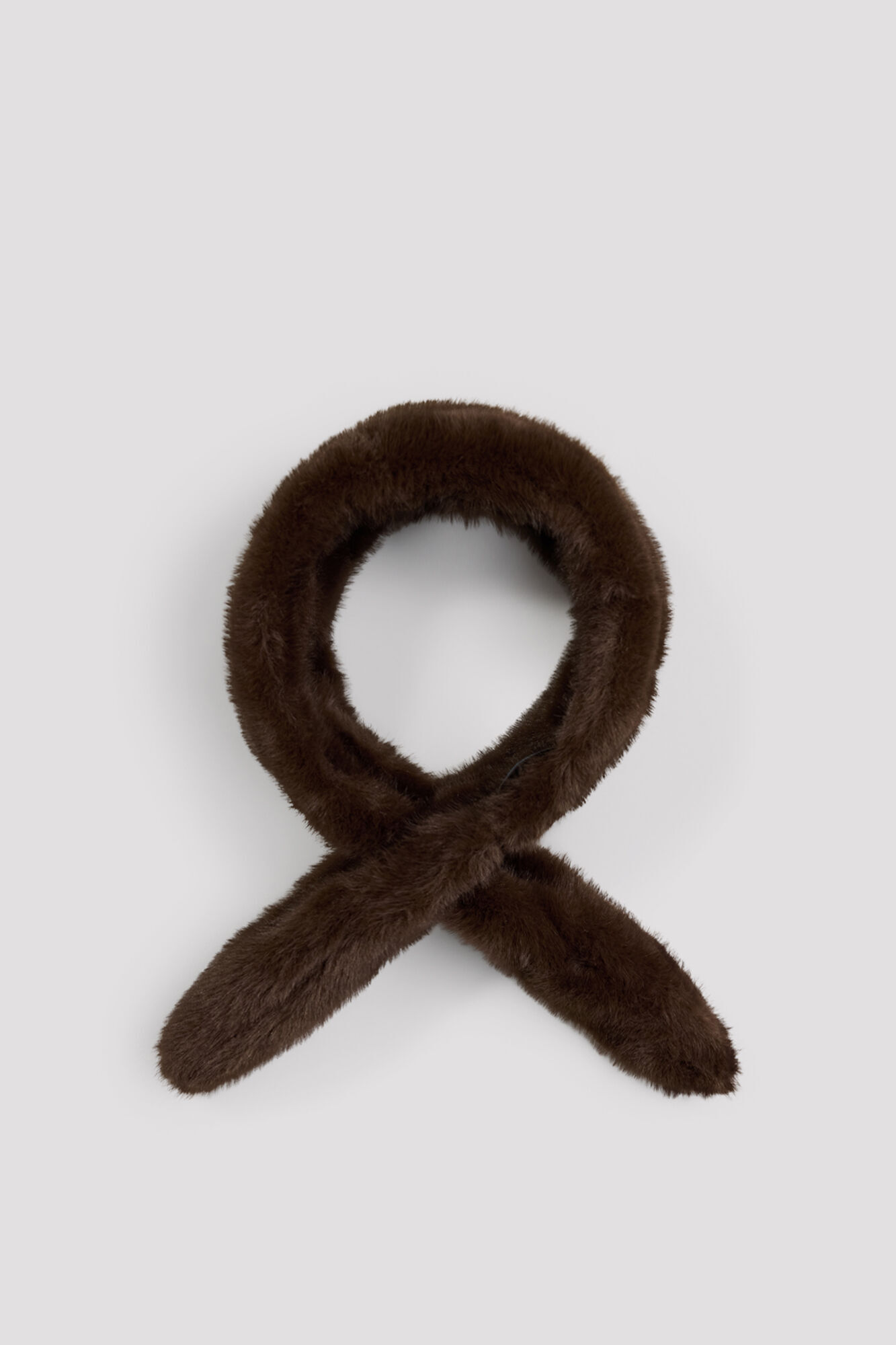 Cortefiel Faux fur crossover neck