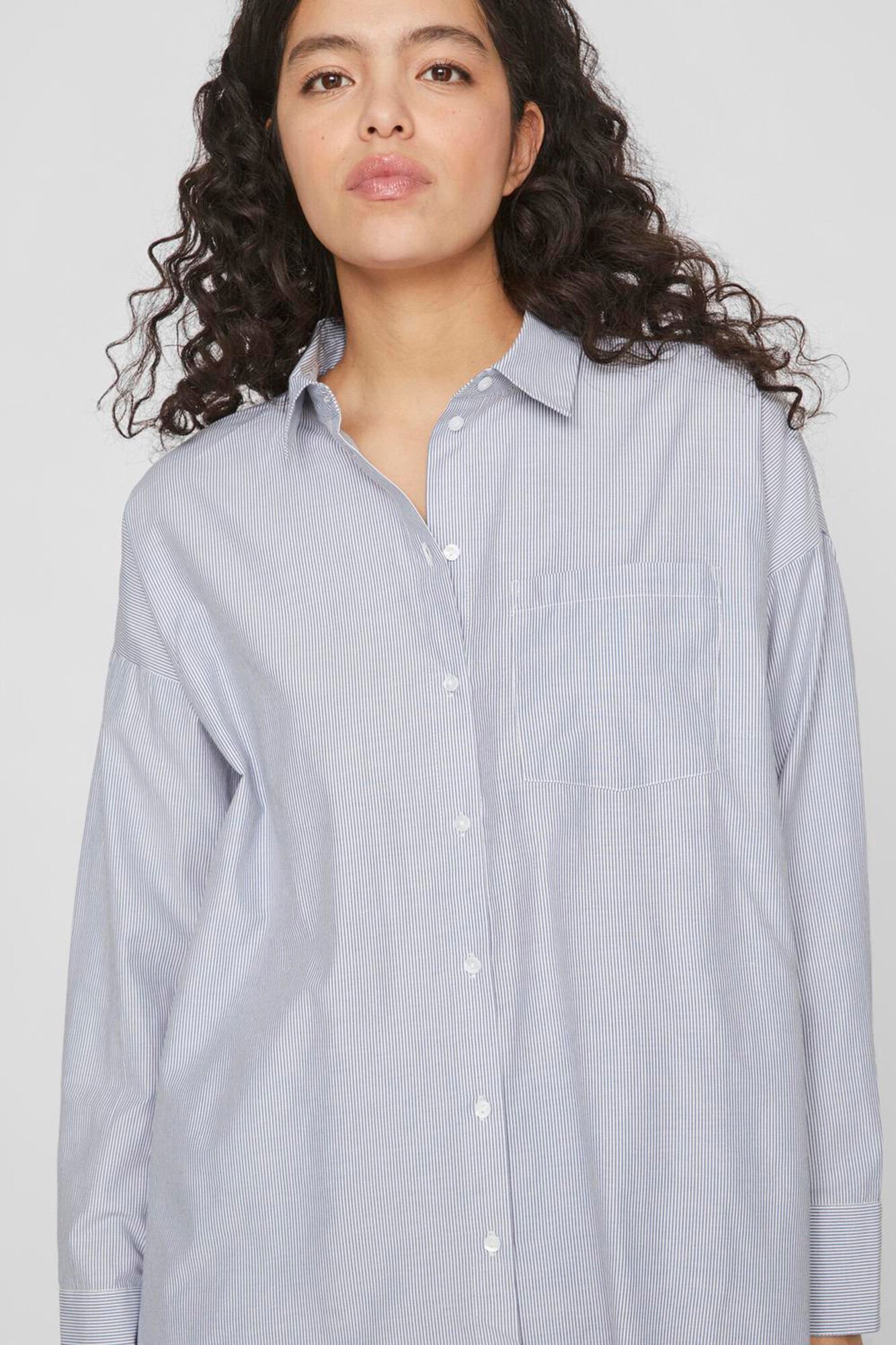 Vila Camisa Oxford com bolso