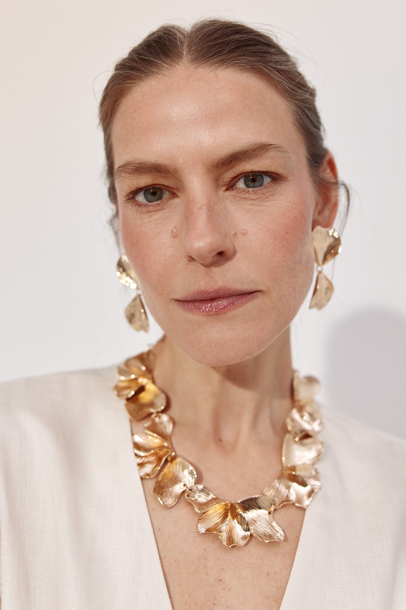 Cortefiel Petal necklace