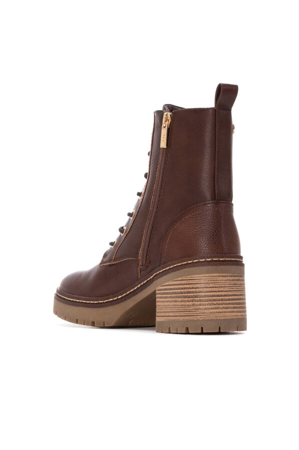 XTI Bot&iacute;n con cordones Marr&oacute;n oscuro