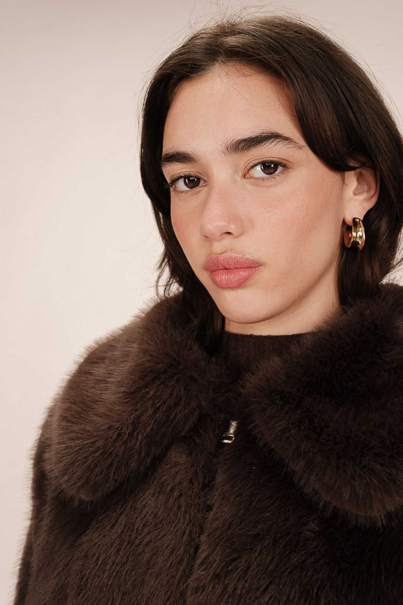 Grace & Mila Sobretudo curto de pele sint&eacute;tica marrom chocolate