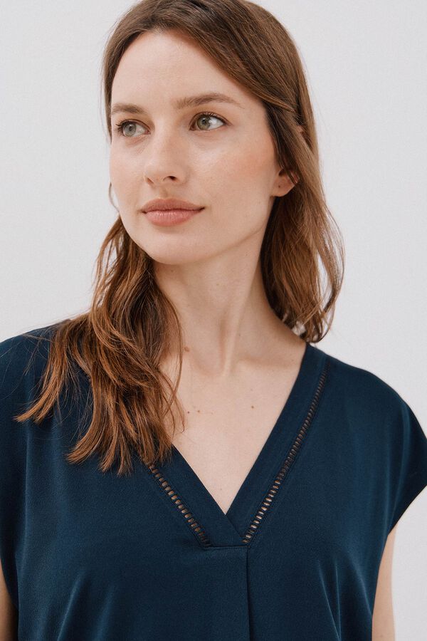 Cortefiel V -shirt with lace detail Navy