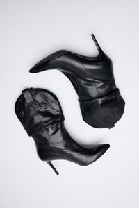 Cortefiel Heeled leather ankle boot Black