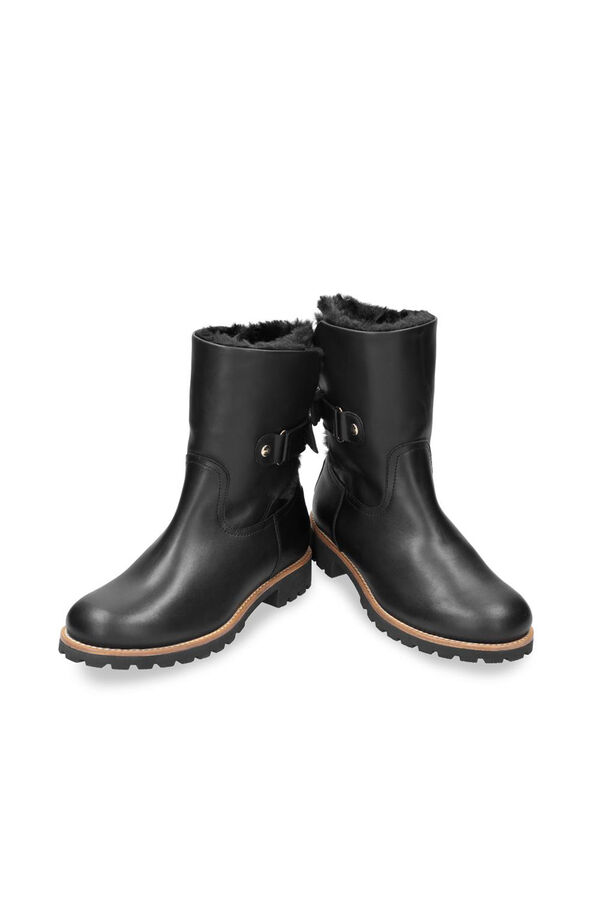 Cortefiel Leather boots with warm fur lining Black