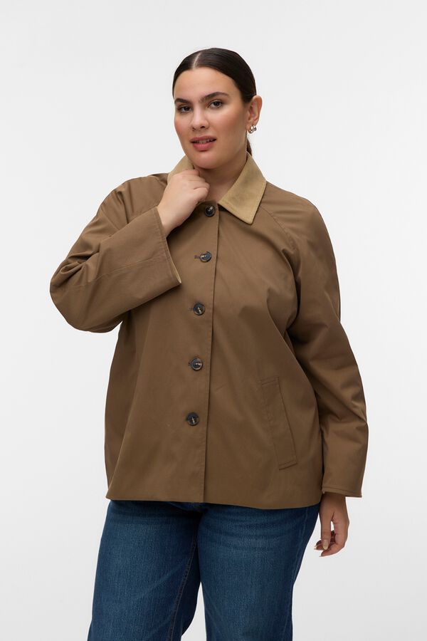 Vero Moda Curve Chaqueta cuello de contraste talla grande Marr&oacute;n