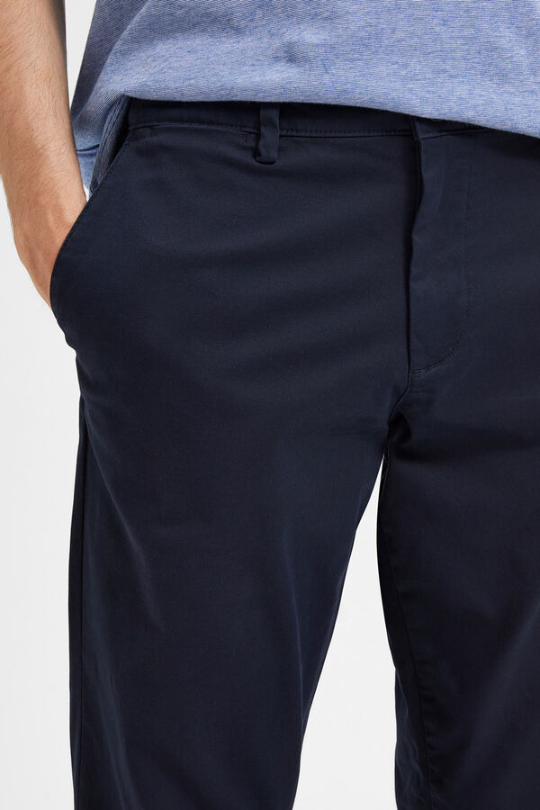 Selected Pantalón chino Slim Fit confeccionado con algodón orgánico Gris