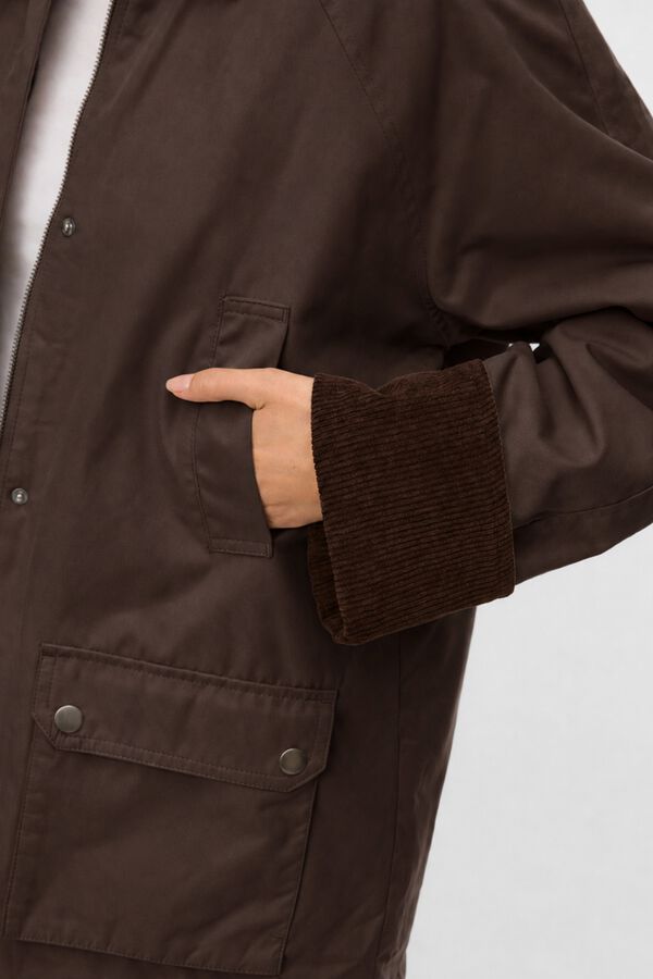 Vero Moda Parka leve com gola de bombazina Castanho