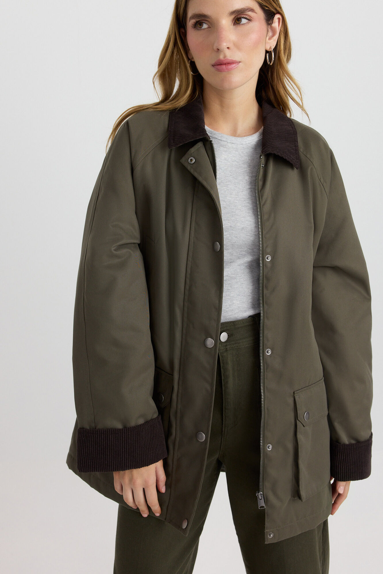 Vero Moda Parka leve com gola de bombazina