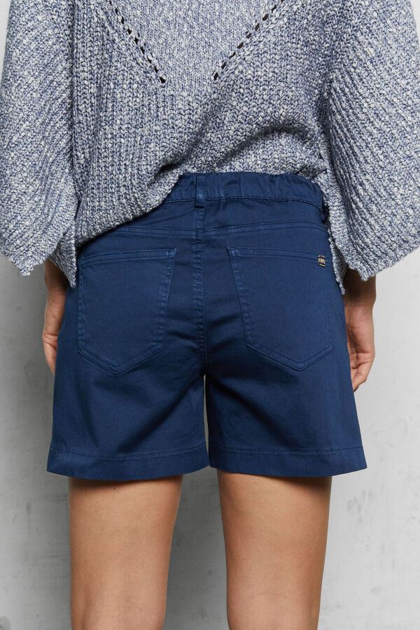 Cortefiel Short 5 bolsillos color Azul marino