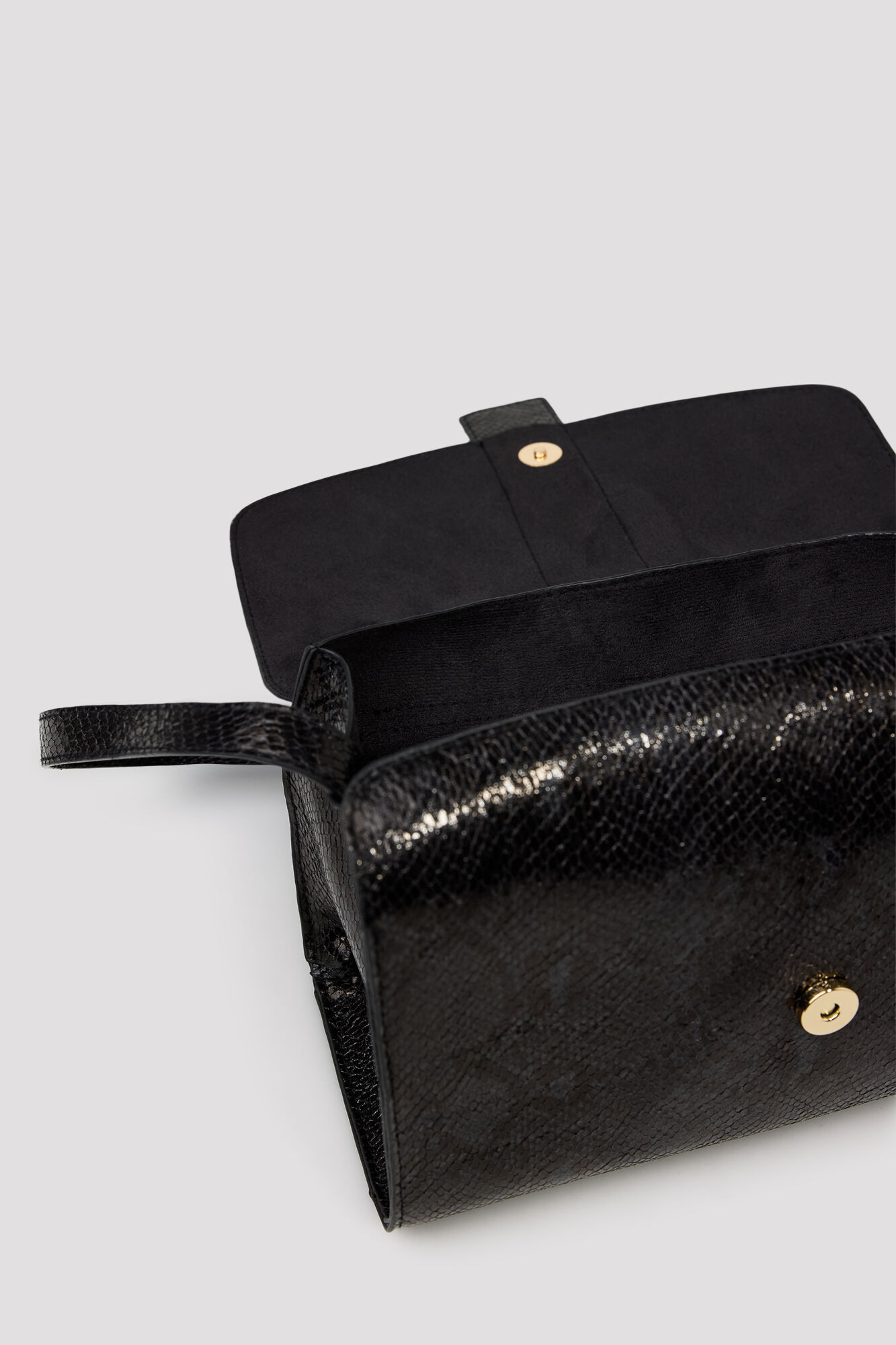 Cortefiel Textured crossbody bag