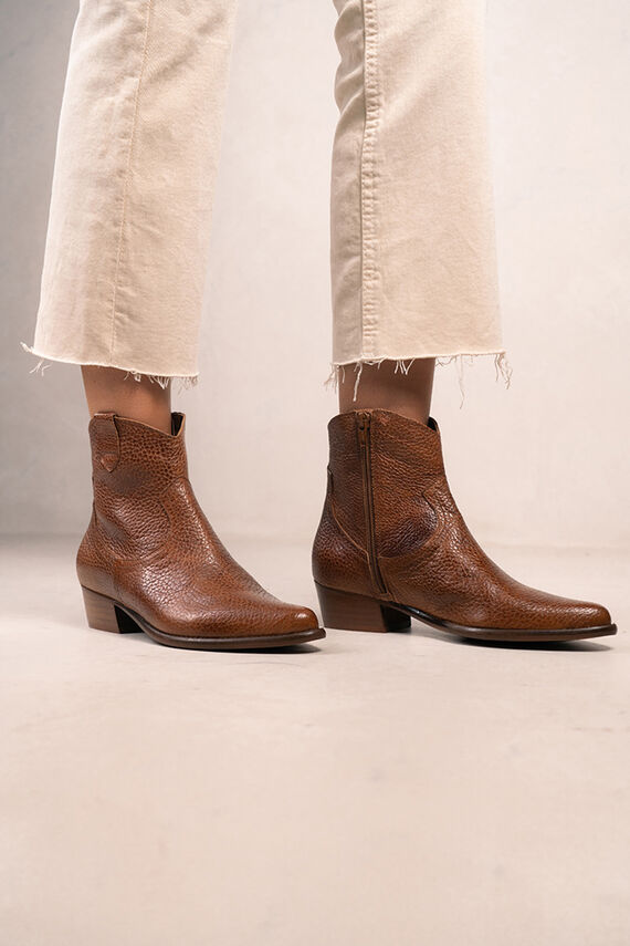 Botines cowboy de piel Calíope Vintage
