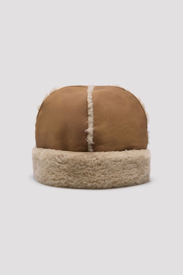 Cortefiel Faux fur beanie Printed brown