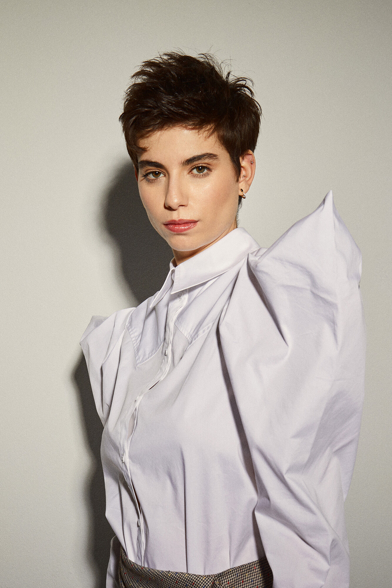 Blusa sales blanca abullonada