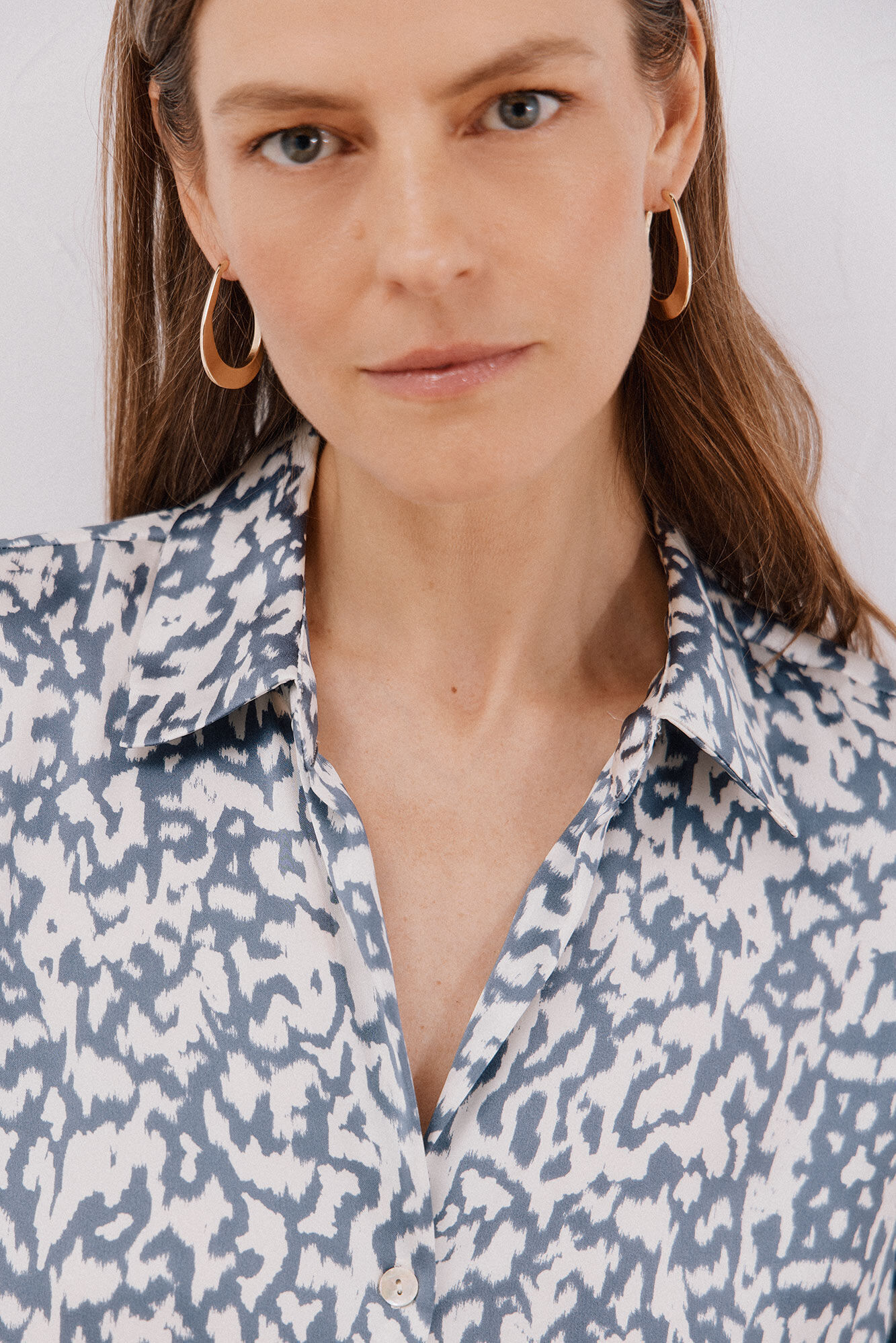 Cortefiel Satin-finish shirt