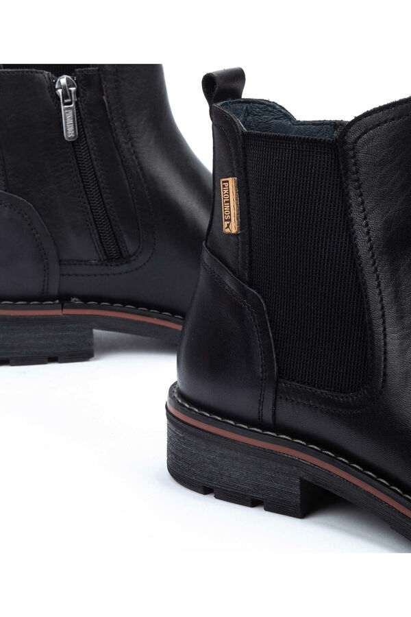 Pikolinos Ankle boots Black