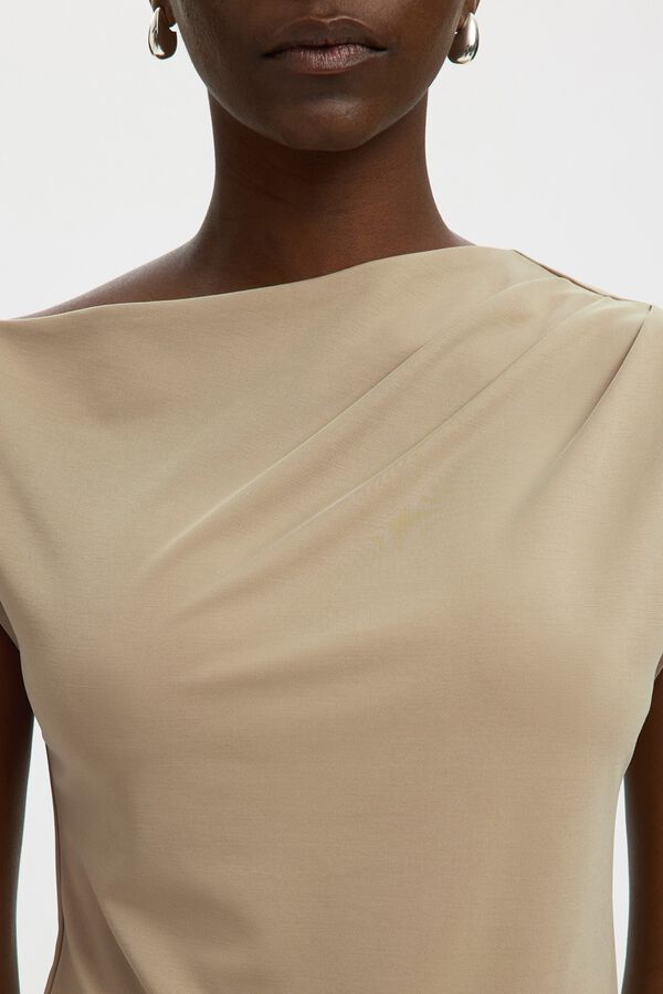 Selected Top assim&eacute;trico em modal Castanho