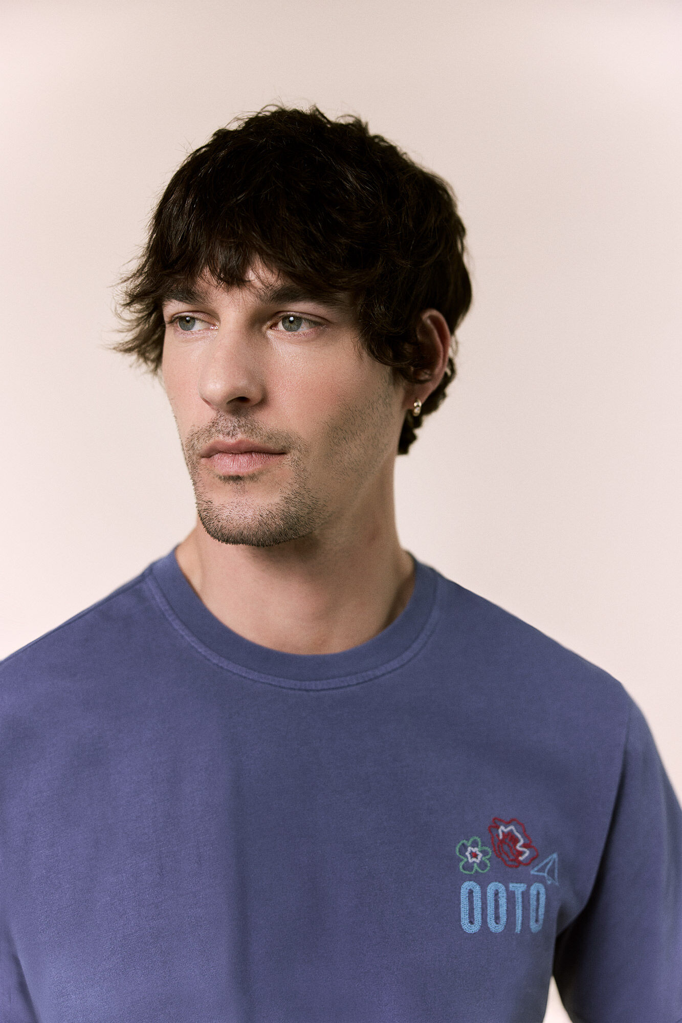 OOTO T-shirt gr&aacute;fica lavada