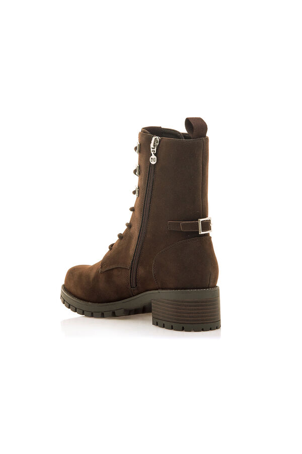 Maria Mare Botins militares Castanho