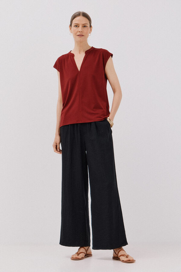 Cortefiel Basic T-shirt without mandarin collar Maroon