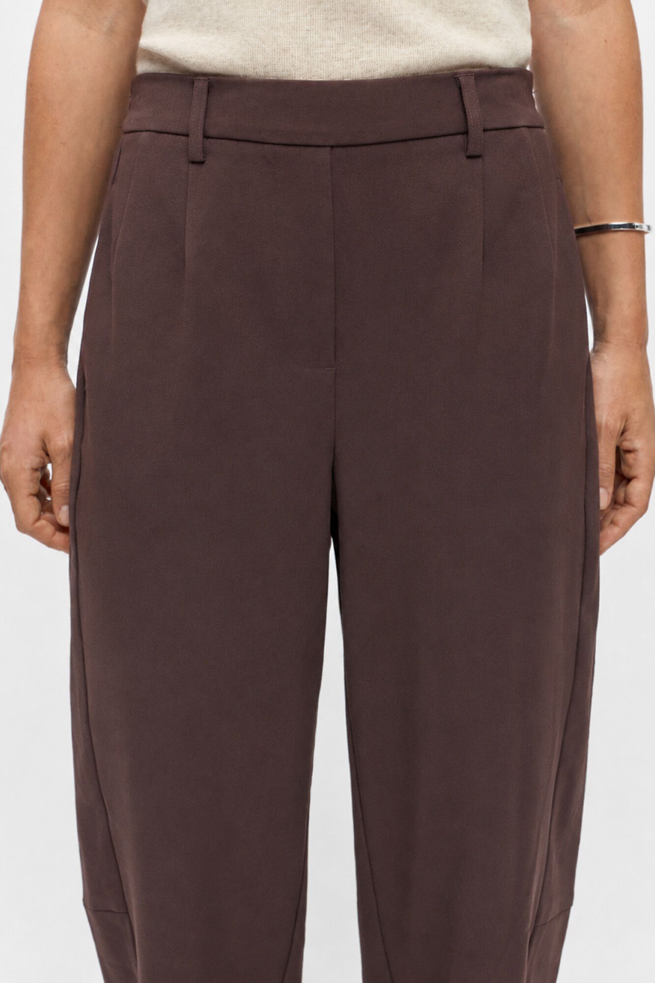 Object Cal&ccedil;a de vestir corte barrell