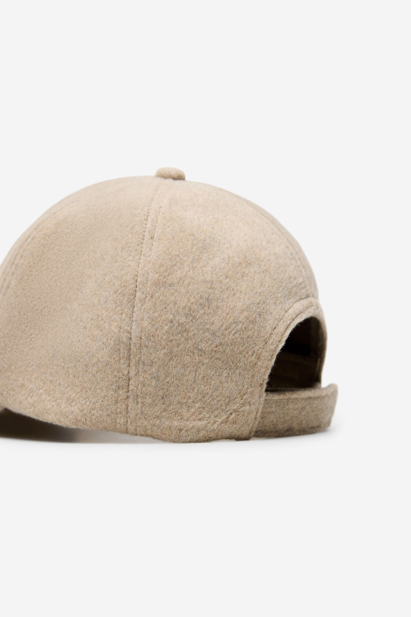 Cortefiel Soft fabric cap