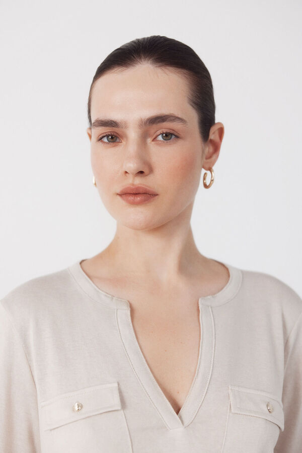 Cortefiel T-shirt with pockets Beige