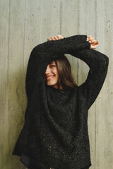 Cortefiel Jersey delantero lentejuelas. Black