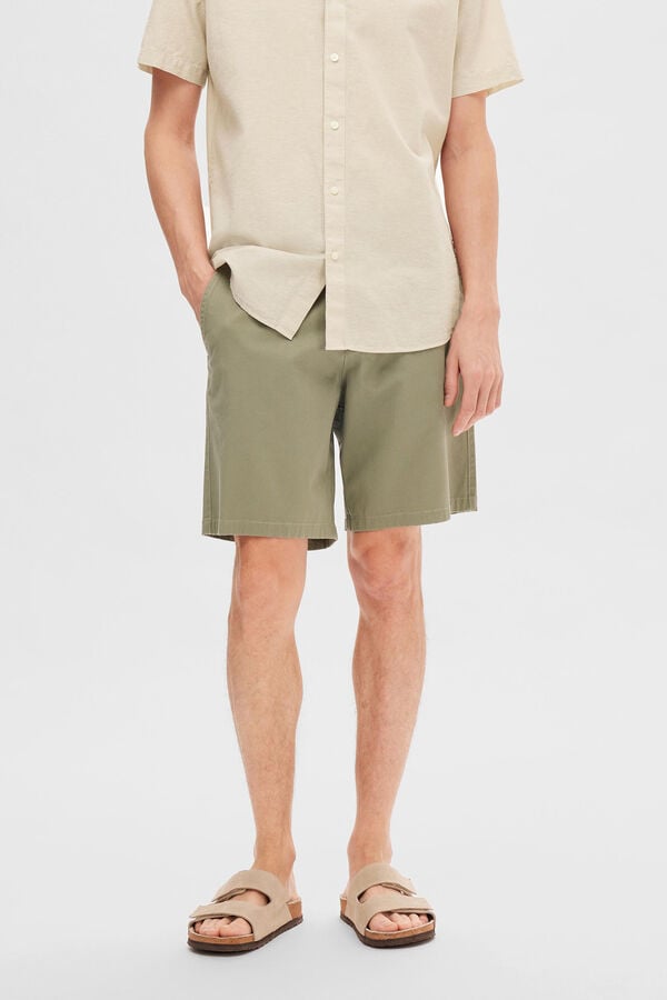 Cortefiel Short chinos made with organic cotton.  Green
