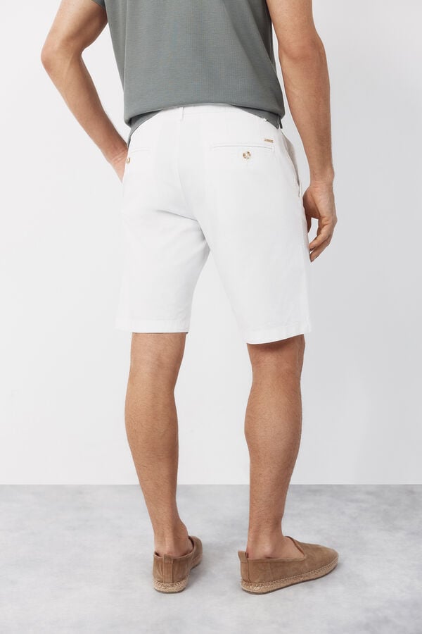 Cortefiel Chino Bermuda shorts White