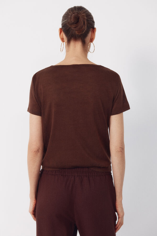 Cortefiel V t-shirt with trim Brown