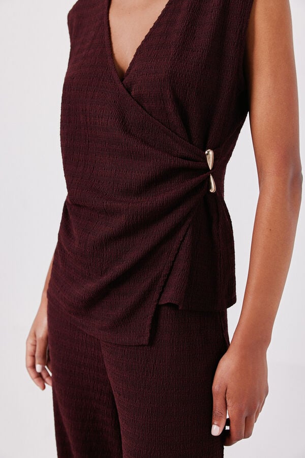 Cortefiel Top with clasp Maroon